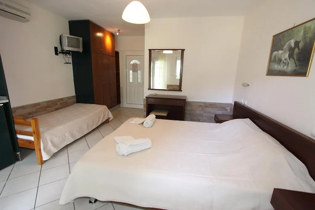 Badis Haus Apartment Toroni